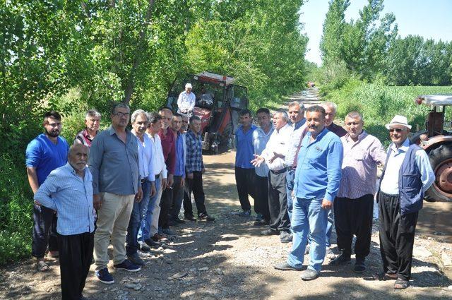 Sumbaslı çiftçiler sulama kanalı ve yol istiyor