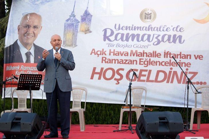 Yaşar, Beştepeliler ile iftar sofrasına oturdu G1