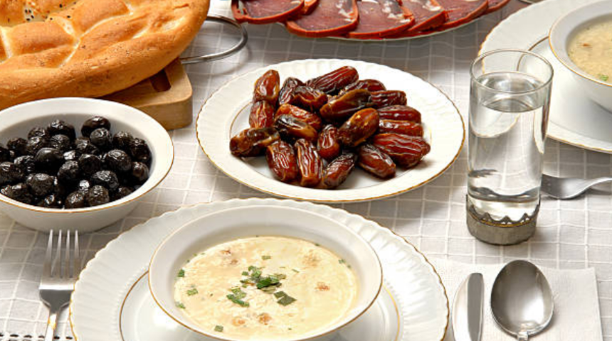 İftarla sahur arası kaç bardak su içmeliyiz?