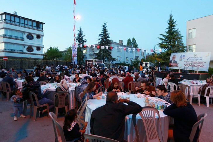 Yaşar, Beştepeliler ile iftar sofrasına oturdu G5