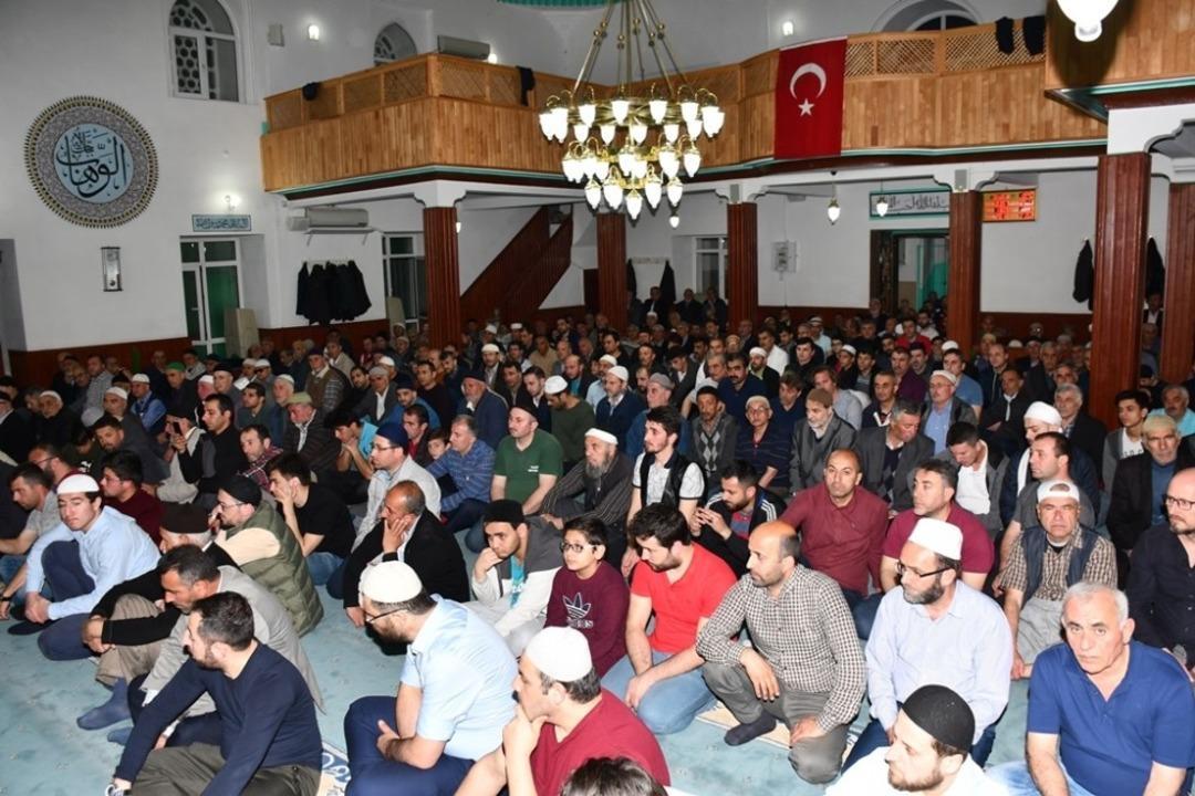 Hafız Ferruh Muştuer İneg&ouml;ll&uuml;lerle buluştu