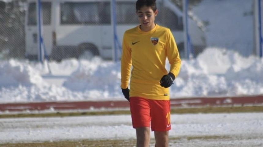 Talha Sarıaslan U15 Milli Takımına davet edildi