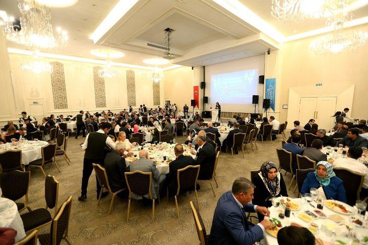 Meclis üyelerine teşekkür plaketi G4