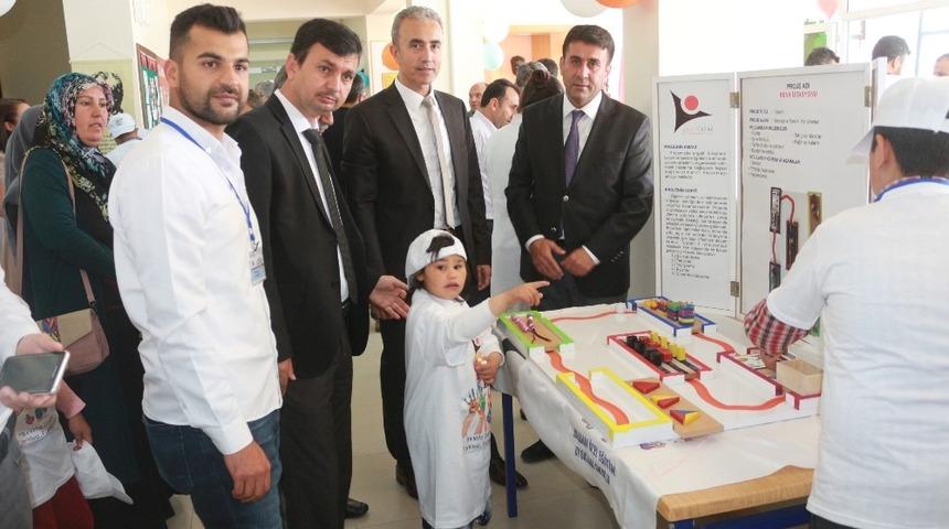 Engelli &ouml;ğrenciler bilim fuarı d&uuml;zenledi