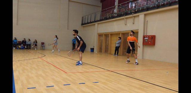 Üniversitelerarası Speedminton” Turnuvasında büyük başarı