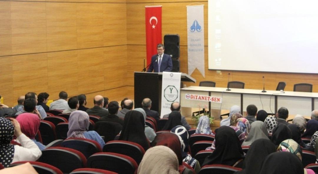 DP&Uuml;&rsquo;de &lsquo;Tasavvufi Hayatlardan Gen&ccedil;lere &Ouml;ğ&uuml;tler&rsquo; başlıklı bir konferans