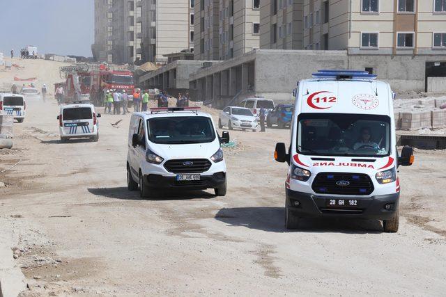 İş makinesi doğal gaz borusunu kırdı, yayılan koku korkuttu