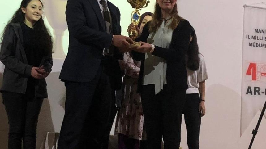 Hasan T&uuml;rekli &ouml;ğrenciler şampiyon oldu