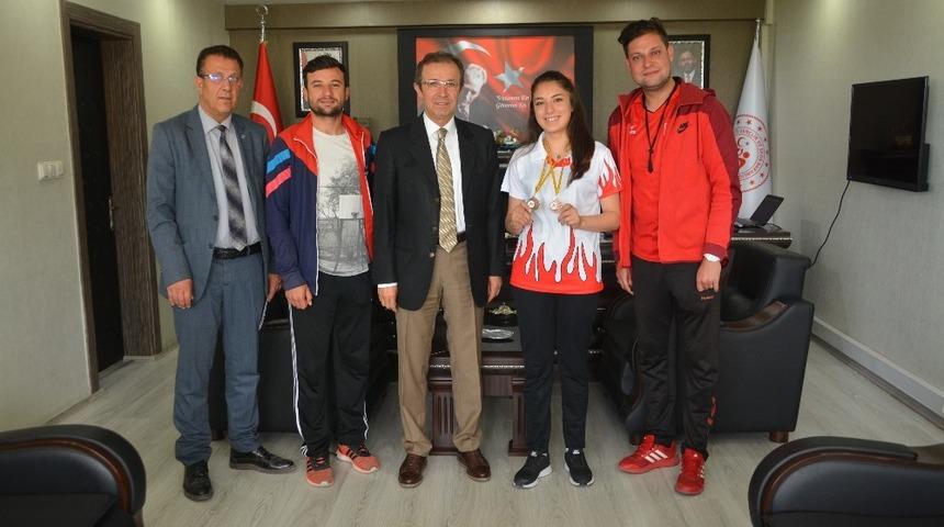 Denizlili dart sporcusu Avrupa 1.&rsquo;si oldu