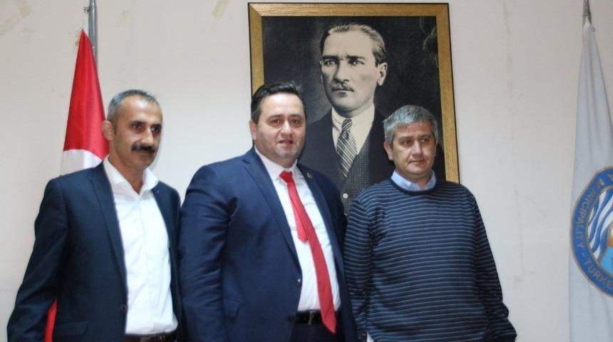 Başkan Yanmaz, eski meclis &uuml;yelerine plaket verdi