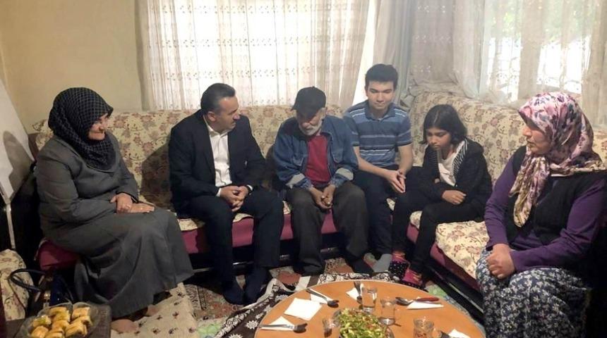 Başkan Tutal, iftarını Coşkun ailesiyle birlikte a&ccedil;tı