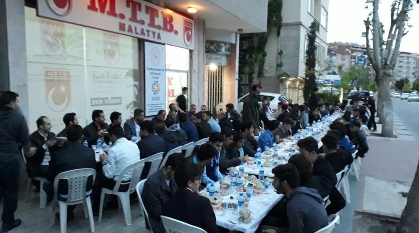 MTTB &uuml;yeleri iftarda bir araya geldi
