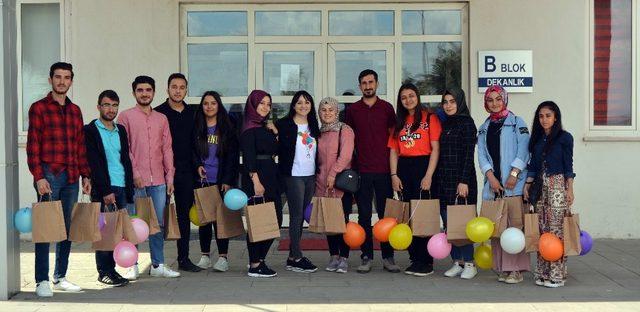 İslahiye İİBF öğrencilerinden kardeş ilkokul ile kardeş üniversitesi projesi