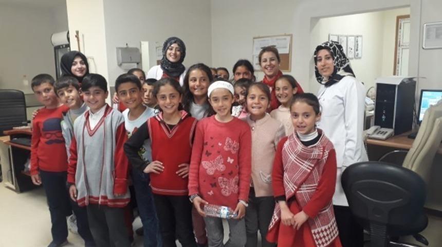 Muradiyeli &ccedil;ocuklara &lsquo;fen gezisi&rsquo; etkinliği