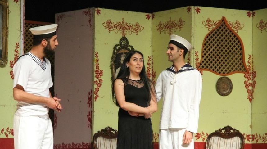 G&ouml;rme engelli oyunculardan muhteşem performans