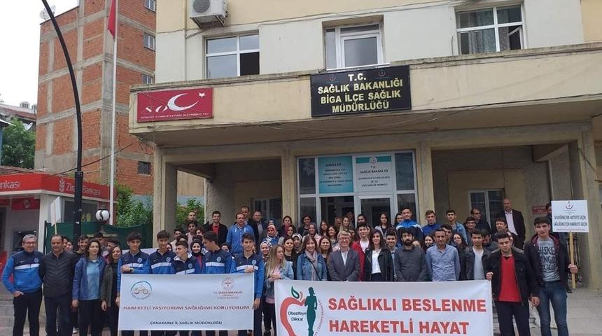 Biga&rsquo;da sağlıklı beslenme hareketli hayat y&uuml;r&uuml;y&uuml;ş&uuml; yapıldı