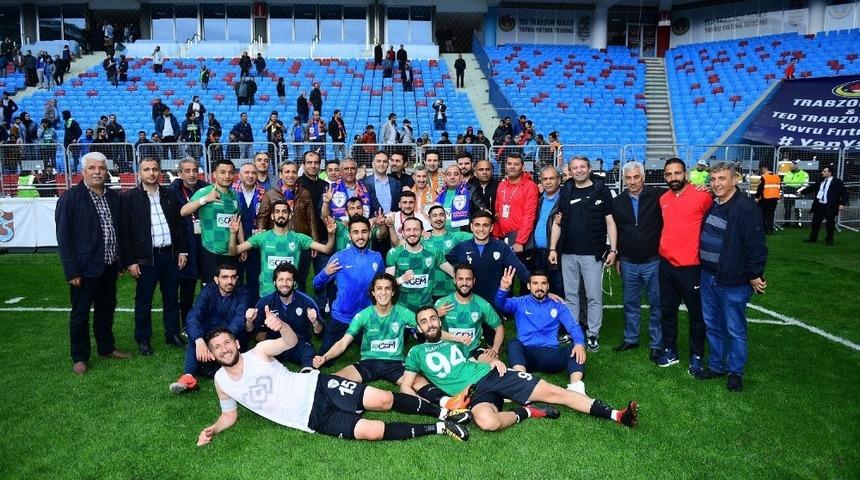 Yeşilyurt Belediyespor kupasına kavuşuyor