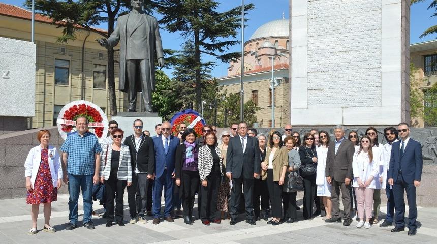 Yıl d&ouml;n&uuml;m&uuml;nde "Anne-bebek &uuml;r&uuml;nlerini internetten almayın" &ccedil;ağrısı