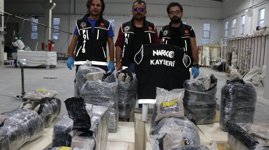 Yatak Fabrikası&rsquo;nda 233 kilo eroin ile yakalanan sanık itiraf&ccedil;ı oldu