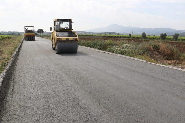 Manisa’da asfalta alternatif beton yol uygulaması