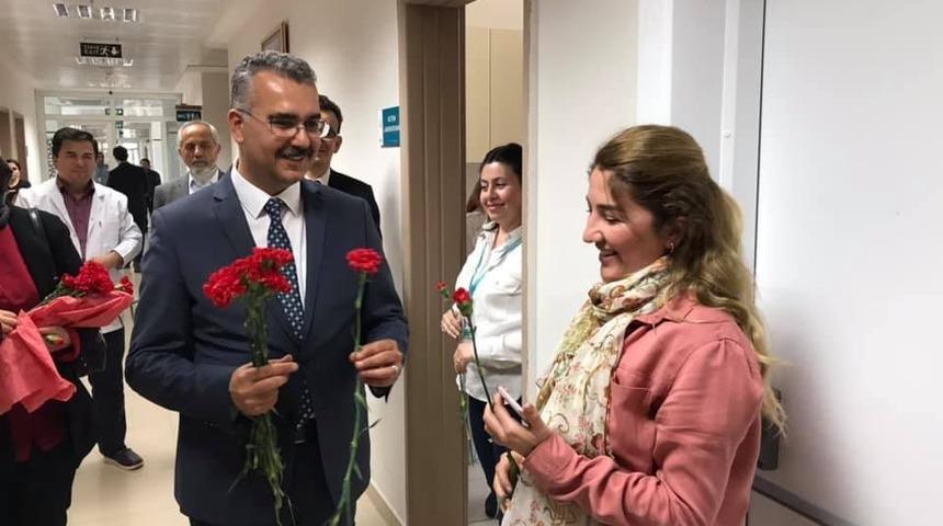 İl Başkanı Ahlatcı hemşirelerin haftasını kutladı