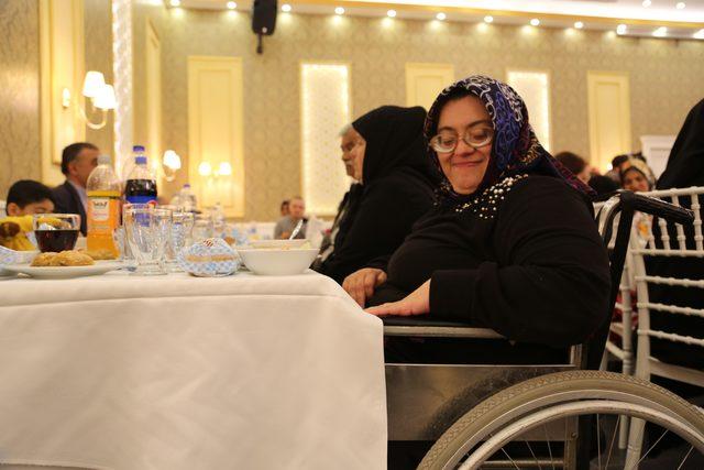 Başakşehir’de engelli vatandaşlar ve aileleri iftar yaptı
