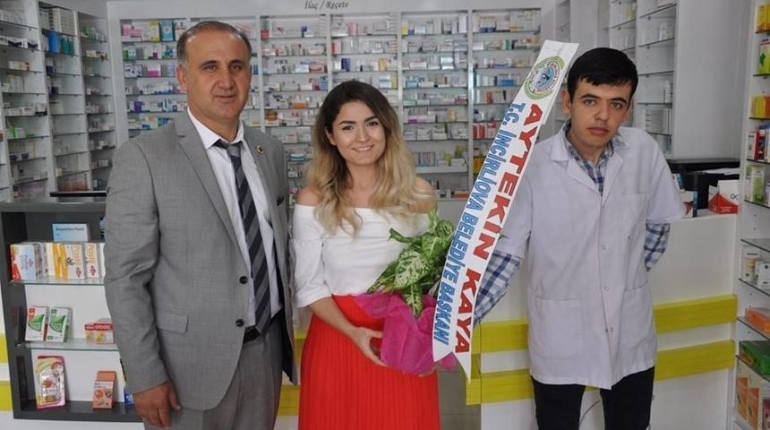 Başkan Kaya eczaneleri ziyaret etti