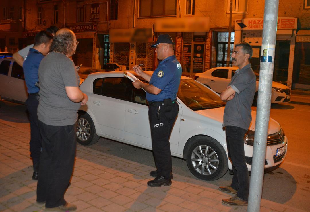 Hırsız otomobilde su&ccedil;&uuml;st&uuml; yakalandı!