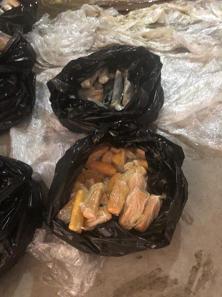 Kargodan çıkanı görenler gözlerine inanamadı! Nazar boncuğu bile var G5