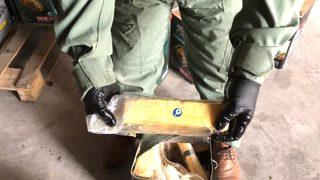 Kargodan çıkanı görenler gözlerine inanamadı! Nazar boncuğu bile var