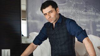 Cansel Elçin para kazanmak için striptizci oluyor! 