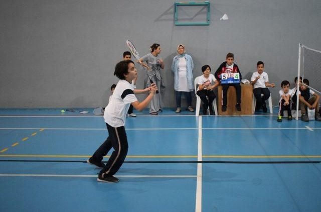 Badmintonda ödüller sahiplerini buldu