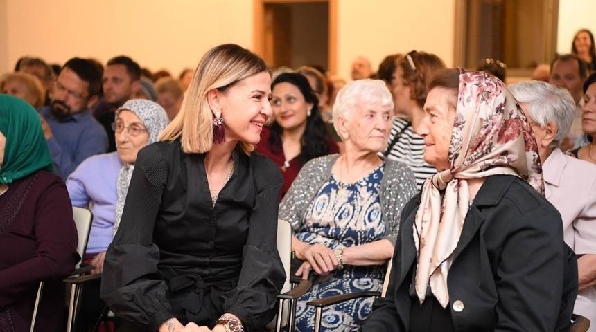 Konyaaltı Belediyesi&rsquo;nden Yaşlılar Kreşinde &lsquo;Keman Orkestrası&rsquo;