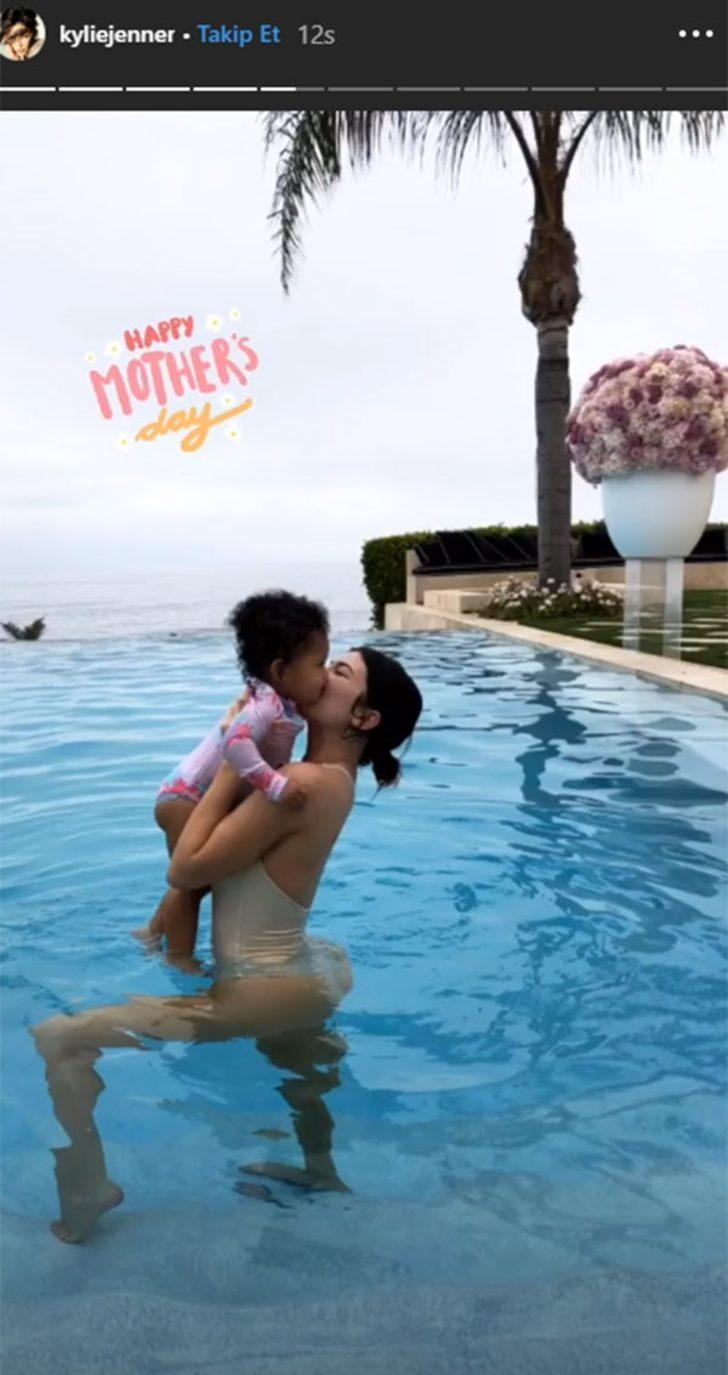 Kylie Jenner'a 420 bin TL'lik hediye! G2