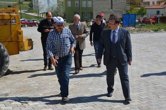 Belediye Başkanı Hüseyin Doğan yapılan çalışmaları yerinde inceledi