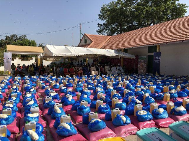TİKA’dan Mali’de 500 aileye gıda yardımı