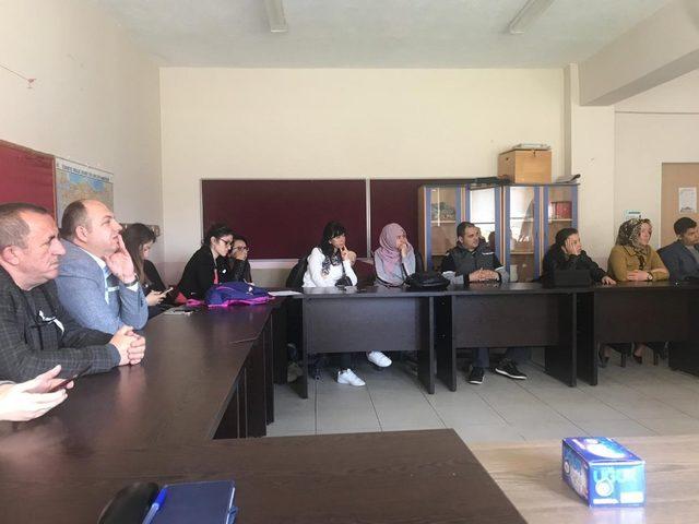 Öğretmen ve idarecilere ilk yardım semineri