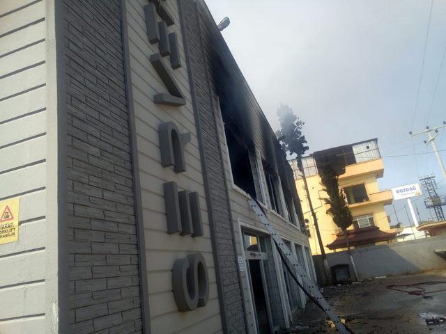 Mersin de strafor fabrikasında yangın 4