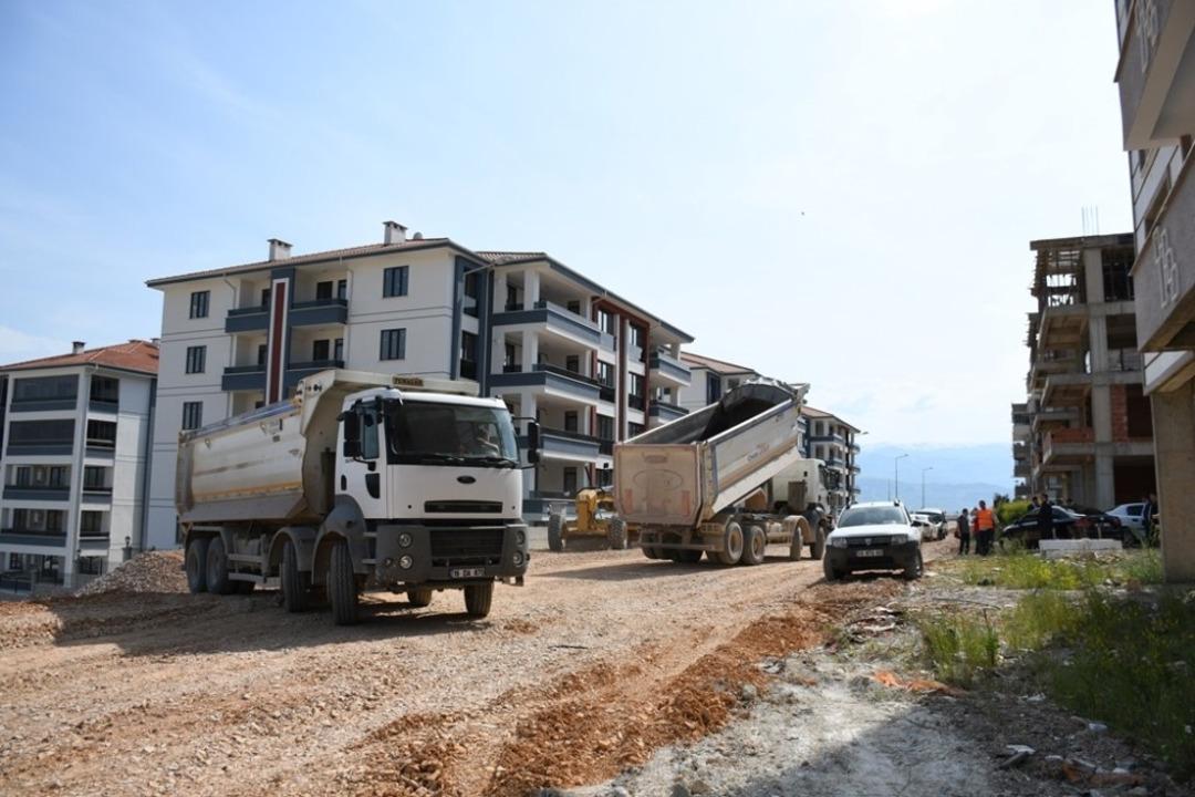 Yeni mahalleye 500 metrelik yeni yol a&ccedil;ılıyor