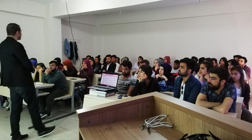 Muradiye&rsquo;de &lsquo;madde bağımlılığı&rsquo; konulu seminer