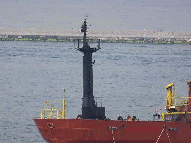 Kerç Boğazı'nda yanan tanker Haydarpaşa'ya çekildi