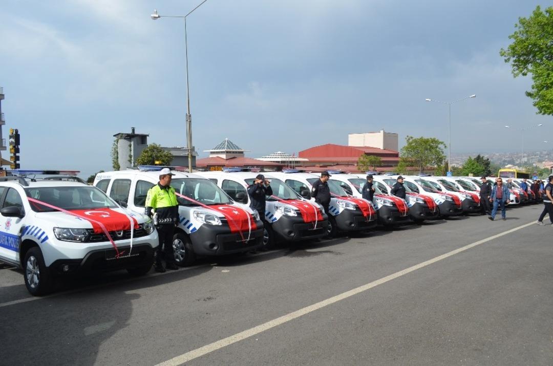 Emniyet g&uuml;c&uuml;ne g&uuml;&ccedil; kattı