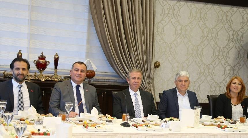 Ankara&rsquo;da dayanışma sofrası