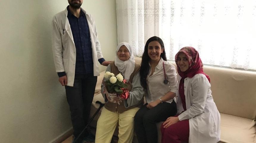 Hastaların anneler gününü kutladılar