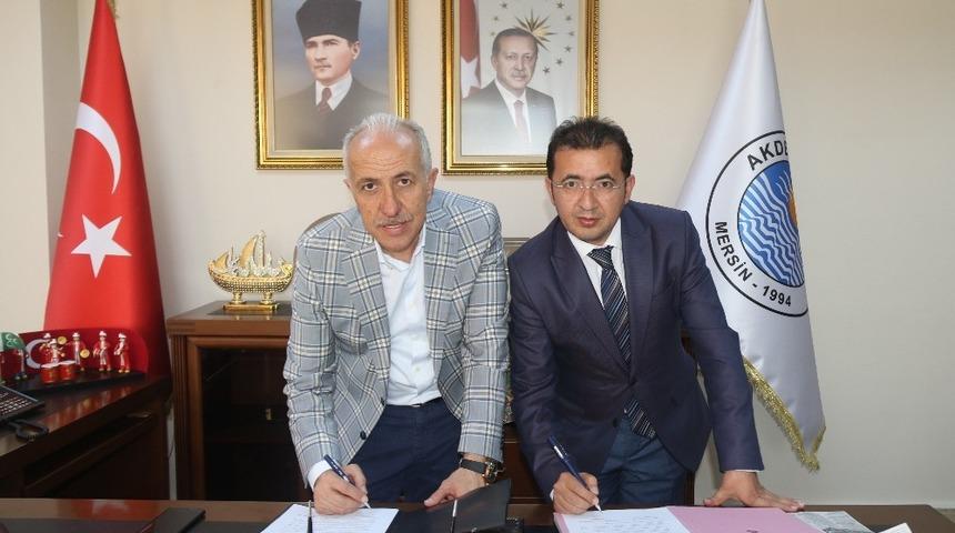 Akdeniz Belediyesi &rsquo;Kariyer Ofisi&rsquo; kuruyor