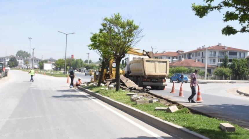 D&uuml;zce&rsquo;ye kavşak &ccedil;alışmaları s&uuml;r&uuml;yor
