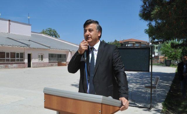 TÜBİTAK 4006 Bilim Fuarı’na zeybekli açılış