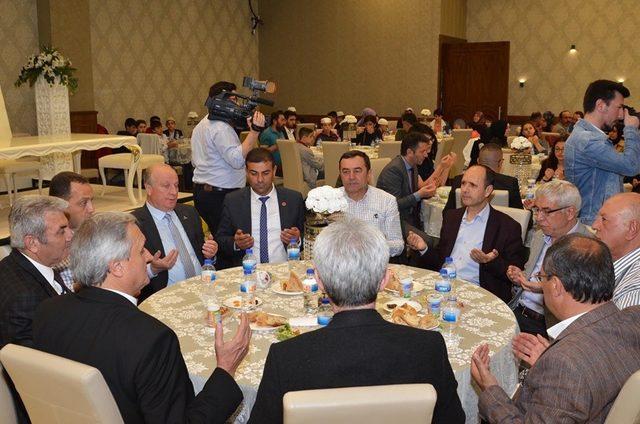 Bozüyük Karadenizliler Derneği iftar yemeği verdi