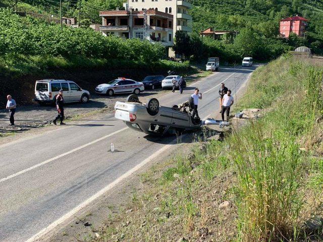 Kazadan sonra kucağından bırakmadığı minik kızı, hastanede kurtarılamadı