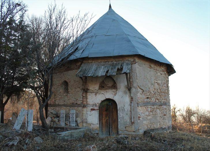 700 yıllık Veli Dede Türbesi yok olmaktan kurtarıldı  G1